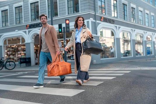 How The Chesterfield Brand ensures seamless integration between its wholesale operations and online store using iWeb
